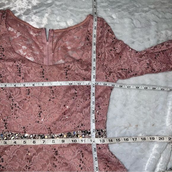 La Scala pink lace dress with a rhinestone waist size medium - Picture 7 of 7